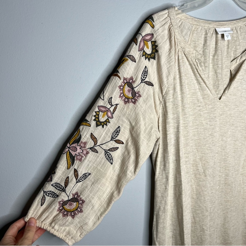 J Jill Tan Oatmeal Embroidered Floral Sleeve Mixed Media Top Shirt Tunic